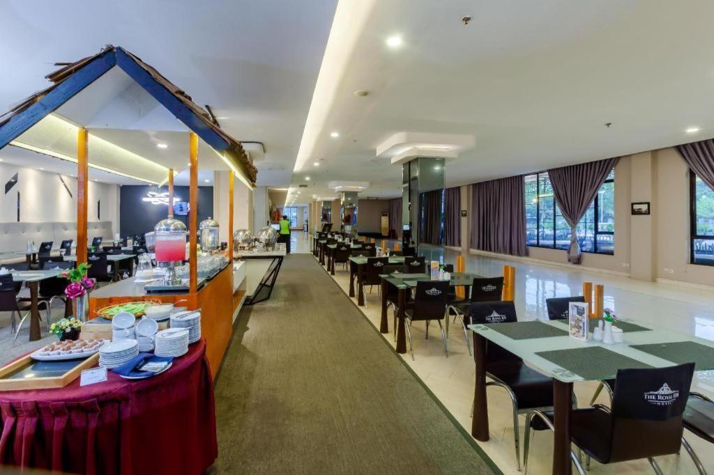 The Royal Idi Hotel Idirayeuk Esterno foto