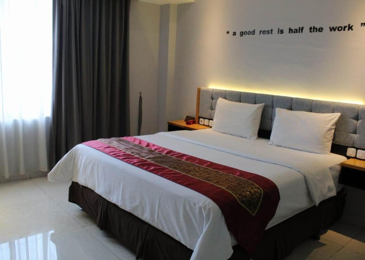 The Royal Idi Hotel Idirayeuk Esterno foto