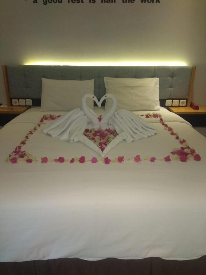 The Royal Idi Hotel Idirayeuk Esterno foto